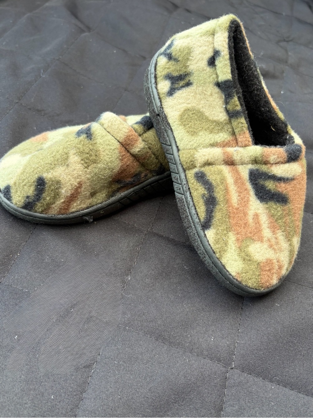Kids Camo Slip-On Cozy Slippers - Olive Green
